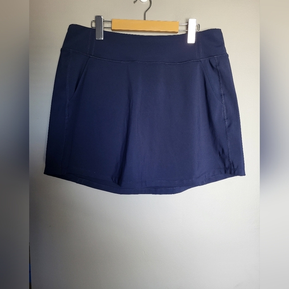 NEW- Lolé Navy Blue Skort, Size Large (waist 32) - Picture 2 of 8